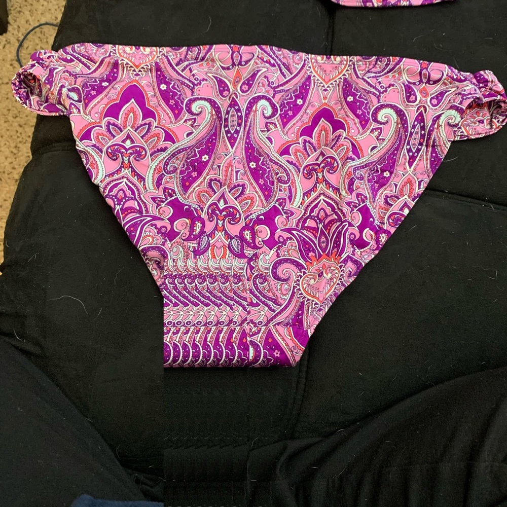 Bikini Set - Picture 3 of 7